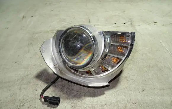Infiniti Q50 Headlight/headlamp