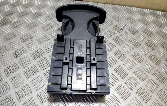 KIA Sportage Cup holder back DHI21KF1
