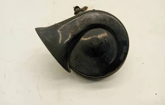 Volkswagen PASSAT B6 Horn signal