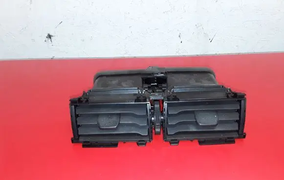 Toyota Verso-S Dash center air vent grill 5556442060 5567052060
