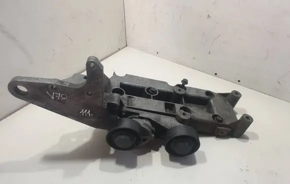 Volvo V70 Generator/alternator bracket 8642196
