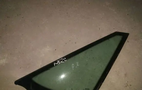 Renault Espace III Front triangle window/glass 