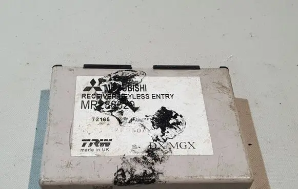 Mitsubishi Carisma Other control units/modules MR238029