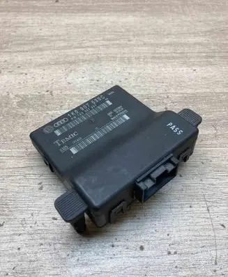 Volkswagen Touran I Gateway control module 1K0907530C 1K0907951