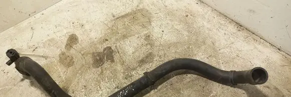 Volkswagen Golf IV Engine coolant pipe/hose