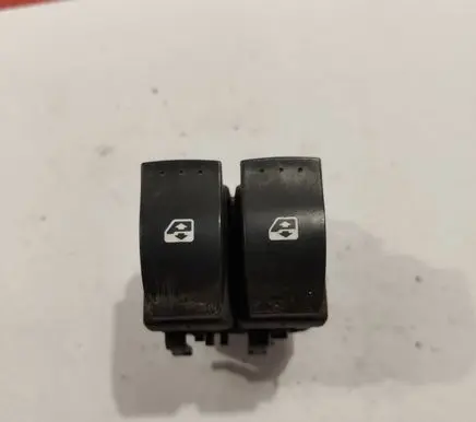 Renault Scenic II - Grand scenic II Electric window control switch 315050A