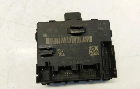 Volkswagen Tiguan Door control unit/module 5Q0959592