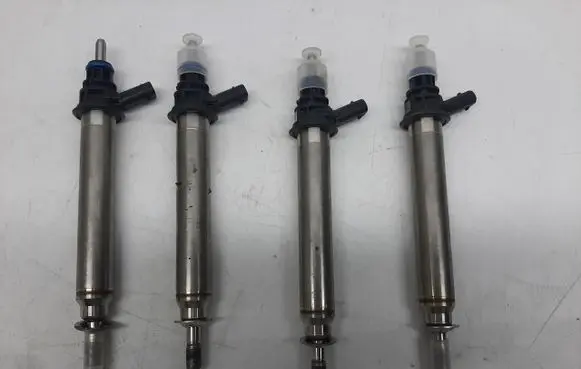 Fuel injectors set
