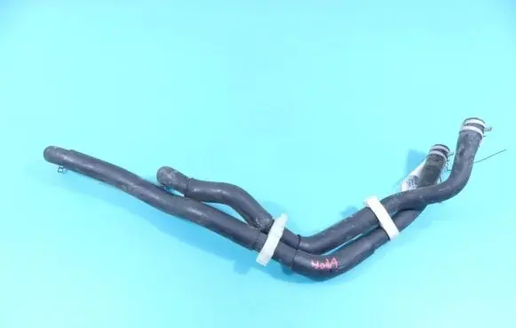 Engine coolant pipe/hose