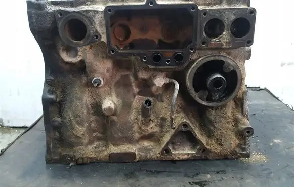 Volkswagen II LT Engine block AUH
