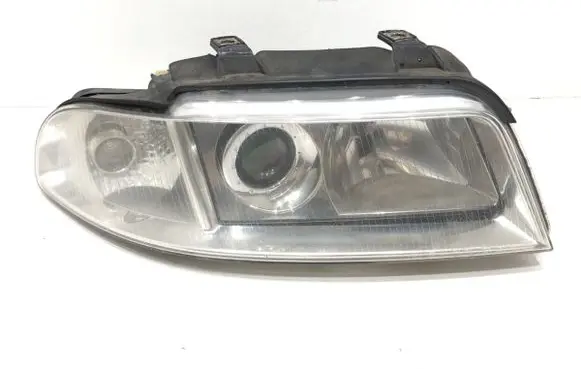 Audi A4 S4 B5 8D Headlight/headlamp 8D0941004AK