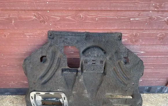 Ford Escape III Engine splash shield/under tray