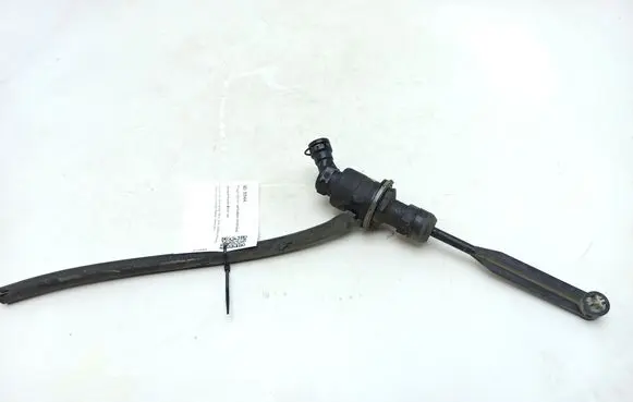 Renault Master III Clutch master cylinder 8200673232
