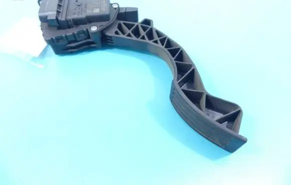 Mazda 3 I Accelerator throttle pedal 4M51-9F836-AG IMPRK1041109