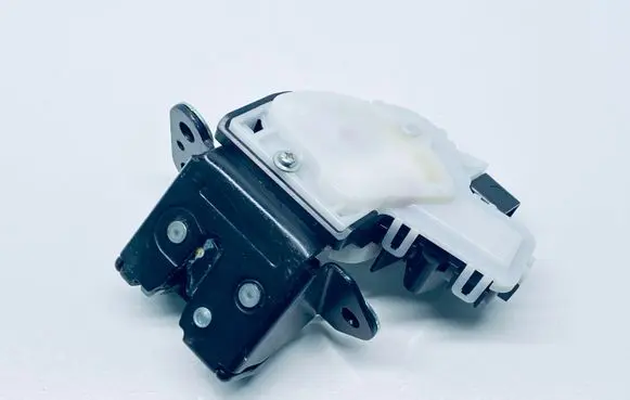 Mazda CX-5 Tailgate/trunk/boot lock/catch/latch G33M62310