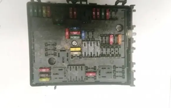Volkswagen Touran I Fuse box set 1k0937124h 1g230303.773