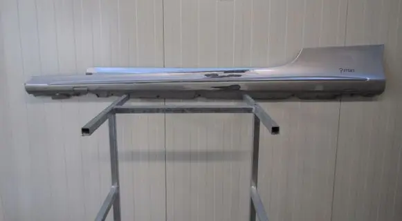 Mercedes-Benz C AMG W202 Front sill (body part) a2056907900