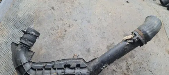 Volvo V50 Intercooler hose/pipe 6G196K683AG