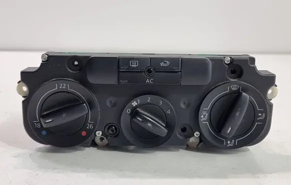Volkswagen PASSAT B6 Climate control unit 3C2820045A
