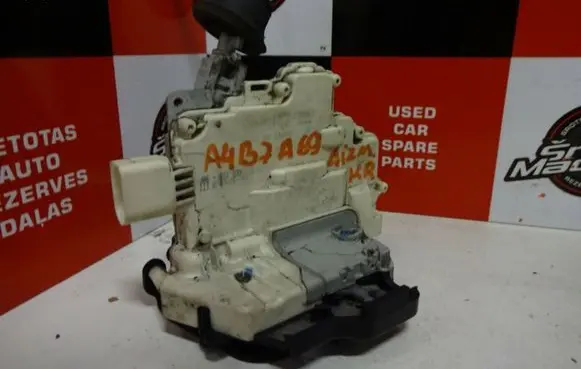 Audi A4 S4 B7 8E 8H Rear door lock 8E0839015AA