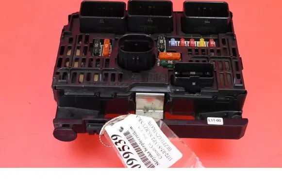 Citroen C4 I Picasso Fuse box set 9661682980