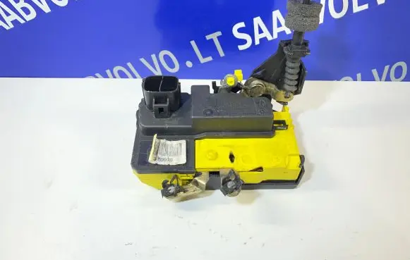 Volvo S80 Front door lock 30699749
