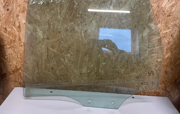 Audi Q2 - Rear door window glass 81A845205