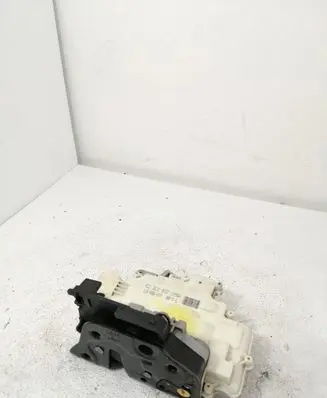 Audi Q7 4L Front door lock 3C2837015A