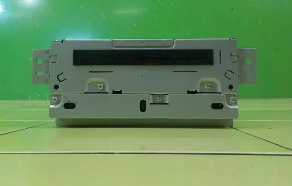 Land Rover Freelander 2 - LR2 Radio/CD/DVD/GPS head unit 08197223