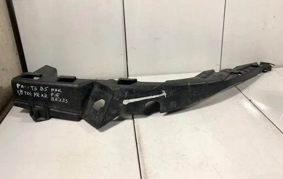 Volkswagen PASSAT B5 Front bumper mounting bracket 3B0807049C