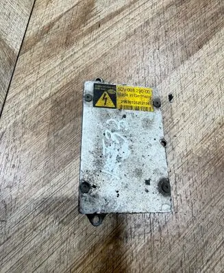 Mercedes-Benz E W211 Headlight ballast module Xenon 5DV00829000 29630105202136
