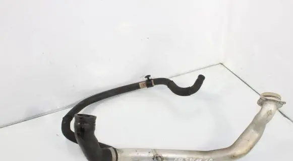 Coolant pipe/hose