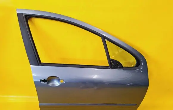 Door (2 Door Coupe)