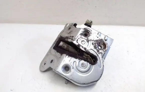 Mazda 5 Sliding door lock 