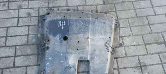 Dacia Sandero Engine splash shield/under tray 758904911R