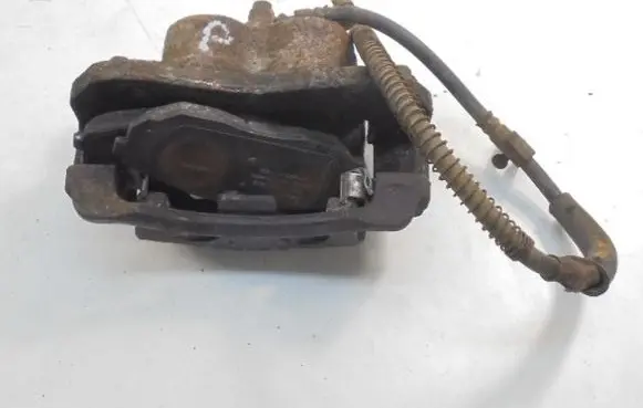 KIA Sorento Front brake caliper