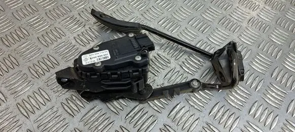 Renault Clio II Accelerator throttle pedal 8200699691