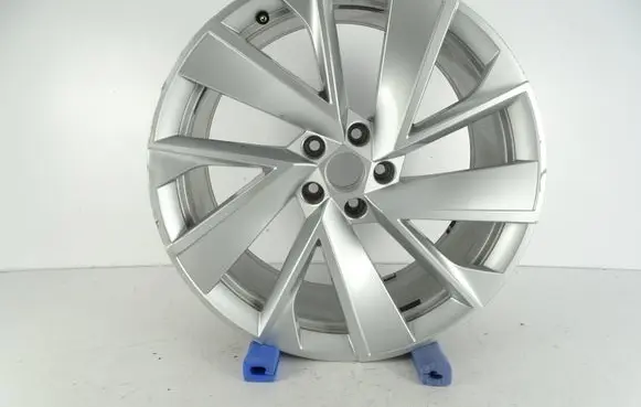 Skoda Karoq Original wheel cap 5LA601025AA