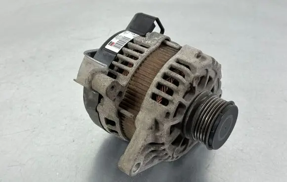 KIA Optima Generator/alternator 373002A910