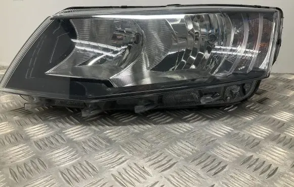 Skoda Octavia Mk3 (5E) Headlight/headlamp 5E2941015