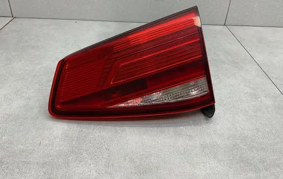 Volkswagen PASSAT B8 Tailgate rear/tail lights 