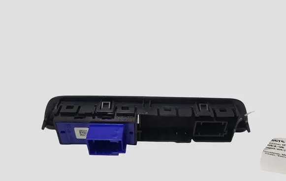 Peugeot 208 I Parking (PDC) sensor switch 9677059077