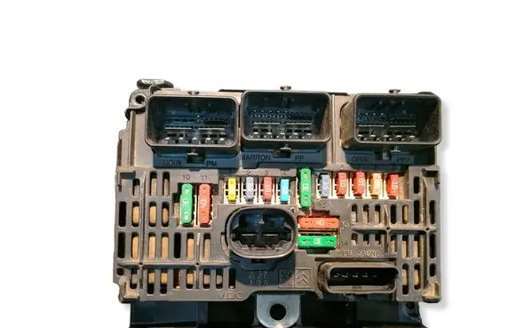 Peugeot 807 BSM Control unit BSML0400 S118983004Q