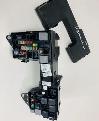 Jaguar XF Fuse box set 5605002310 T1080605162734 8X2T14290VS