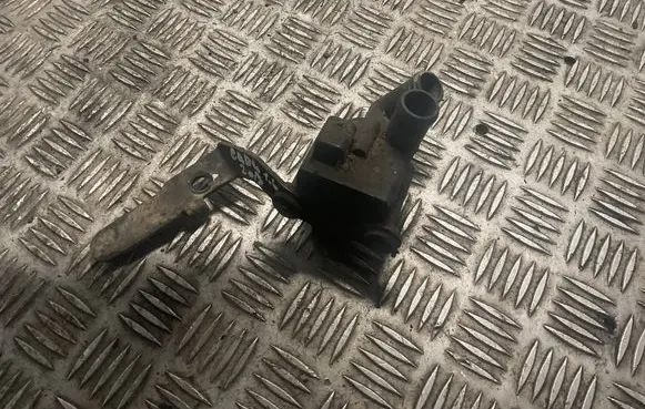 Volkswagen Caddy Breather valve 