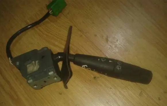 Peugeot 405 Wiper control stalk