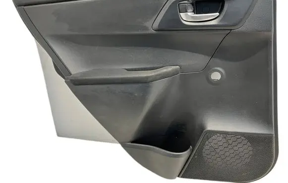 Toyota Auris E180 Coupe rear side trim panel 