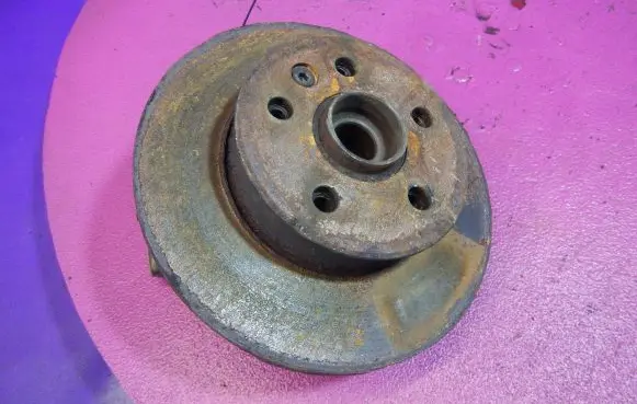 Volkswagen Transporter - Caravelle T4 Front wheel hub spindle knuckle