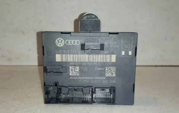Volkswagen Touareg II Door control unit/module 4H0959795B
