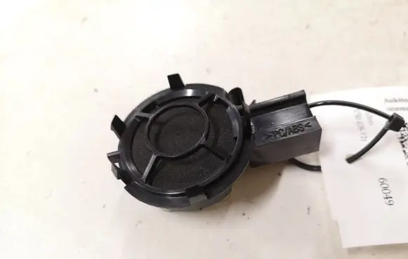 Volvo V50 High frequency speaker in the rear doors 30657119 07W49